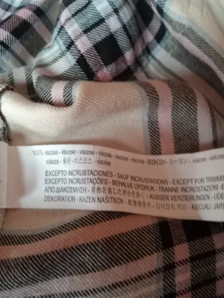 Camisa Stradivarius cuadros gris y rosa