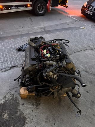 Motor BMW V8 540i Completo