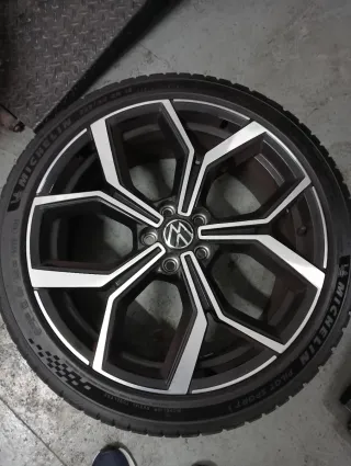 Llantas y Neumáticos Polo GTI 2025