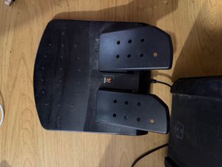 Xbox One S + 2 mandos + volante