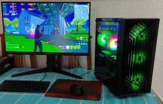 PC Gaming Intel Xeon 32GB RAM RX 580 NVMe