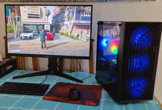 PC Gaming Intel Xeon 32GB RAM RX 580 NVMe