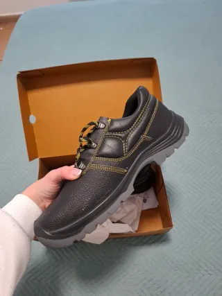 Zapatos de seguridad Delta Plus nuevos