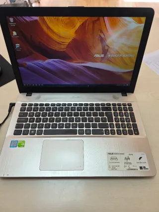 Portátil Asus i3 Negro/Gris