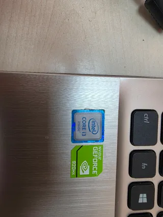 Portátil Asus i3 Negro/Gris