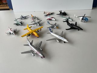 Lote de Aviones de Juguete