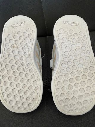 Scarpe Adidas Bambina Taglia 24