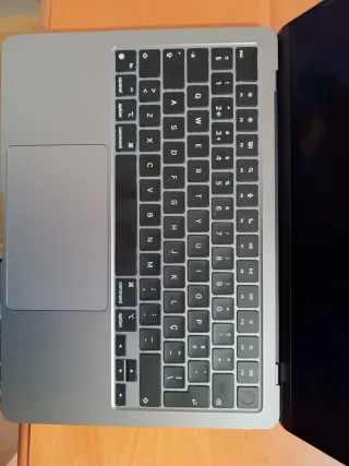 MacBook Air M3 2024 8GB 256GB (Só Tela Avariada)