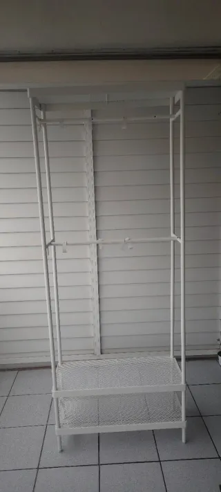 Armario ropero de tela y metal