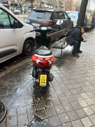 Peugeot Kisbee 50 CC Ciclomotor Automático