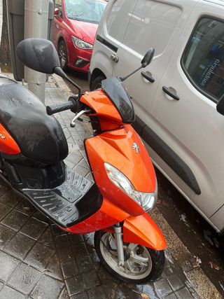 Peugeot Kisbee 50 CC Ciclomotor Automático