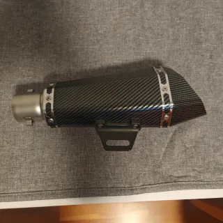 Tubo de escape moto carbono