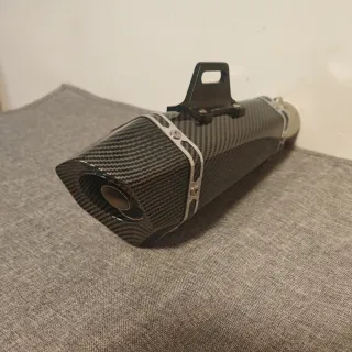 Tubo de escape moto carbono