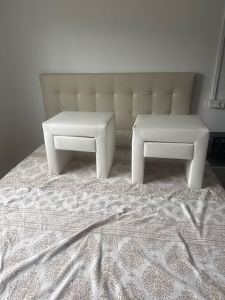 Canapé, Colchón y Cabecero Beige + mesitas