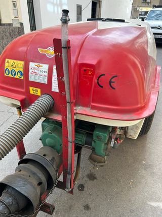 Tractor Fiatagri New Holland 60-86 y Mañez Lozano