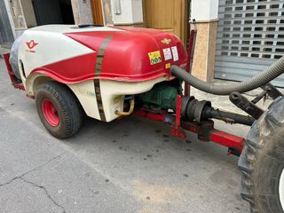 Tractor Fiatagri New Holland 60-86 y Mañez Lozano