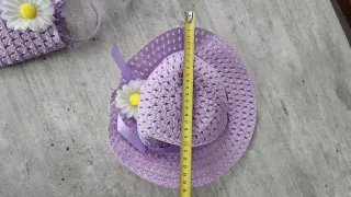 Set borsa e cappello lilla con fiore