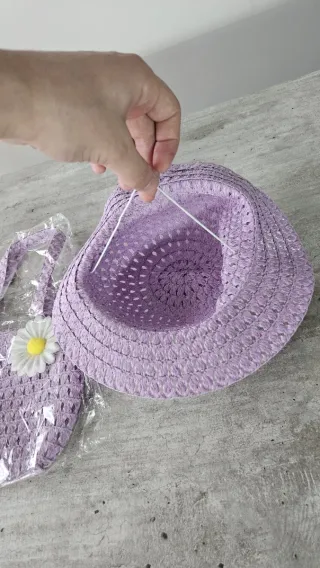 Set borsa e cappello lilla con fiore