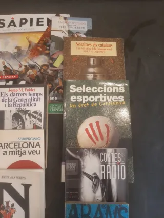 Lot de 10 llibres + regal 2 revistes Sàpiens