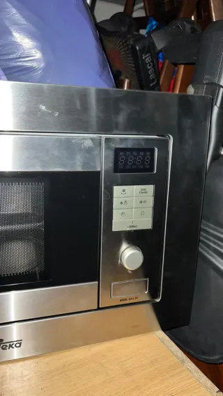 Microondas integrable Teka