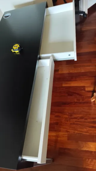 Scrivania Ikea Nera e Bianca