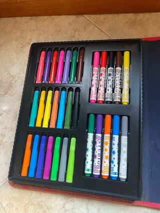 Maletín dibujo infantil: rotuladores, colores