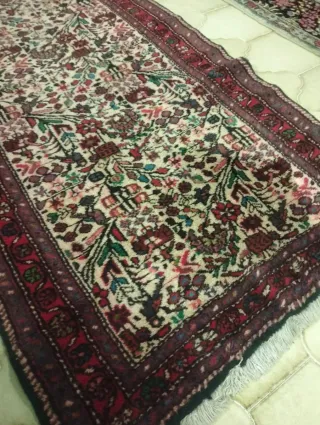 Tappeto persiano annodato a mano