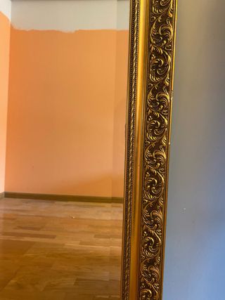 Espejo cuadrado dorado labrado