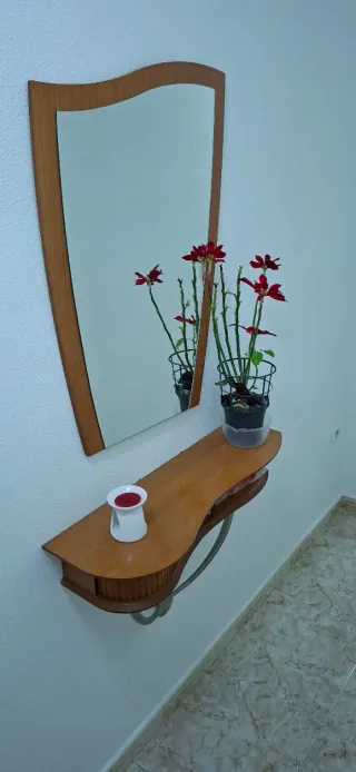 Recibidor madera con espejo