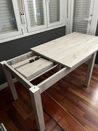 Mesa de comedor plegable de madera