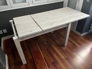 Mesa de comedor plegable de madera