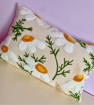 Funda Cojín 50x30 Bordado Margaritas 100% Algodón.