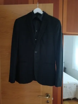 Traje de chico Zara negro