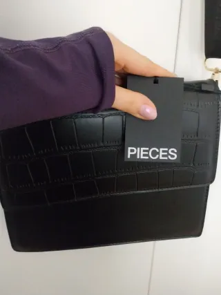 Bolso negro Pieces