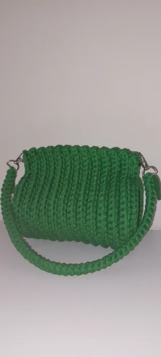 Borsetta uncinetto verde