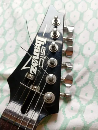 Guitarra Eléctrica Ibanez Gio Azul (Zurda)