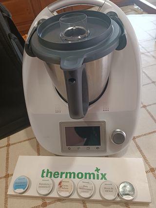 Thermomix TM5 + Bolsa + 6 libros digitales