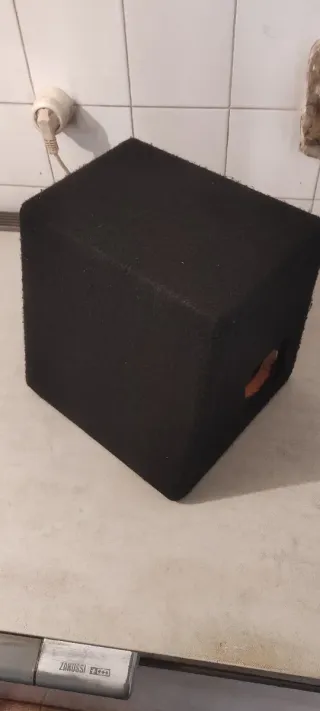 Cajón para subwoofer 8