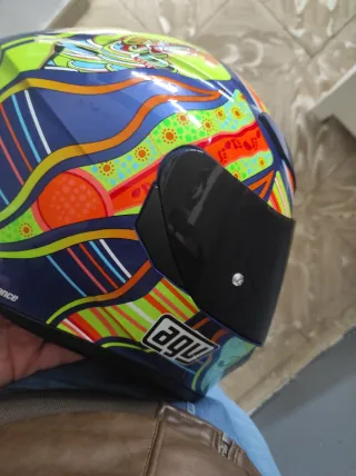 Espectacular casco agv