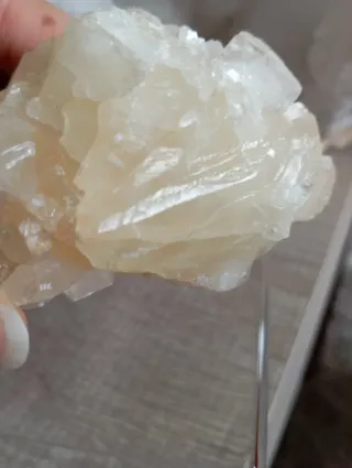 Gran pieza de calcita blanca 240 grms