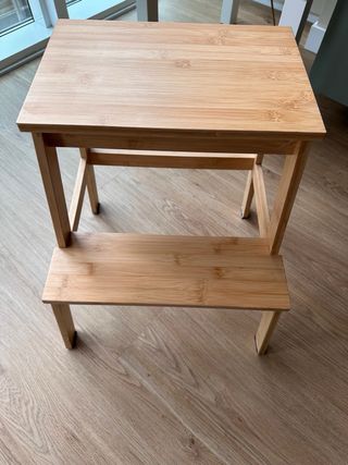 Taburete Ikea Tenhult bambú. Recogida la arena gij