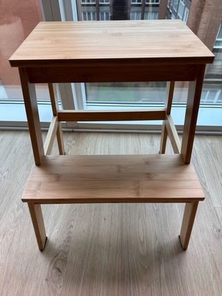 Taburete Ikea Tenhult bambú. Recogida la arena gij