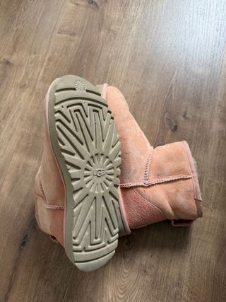 Botas UGG rosas talla 37