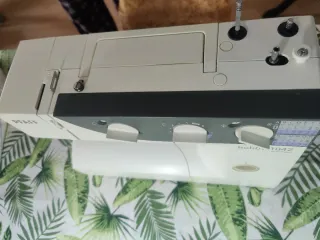 Máquina de coser PFAFF hobby 1042