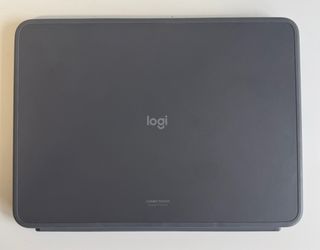 Logitech Combo Touch iPad Air 11
