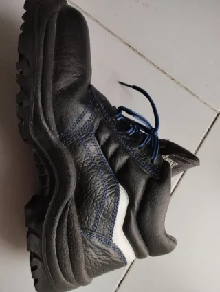 Zapatos de seguridad FAL Talla 39.