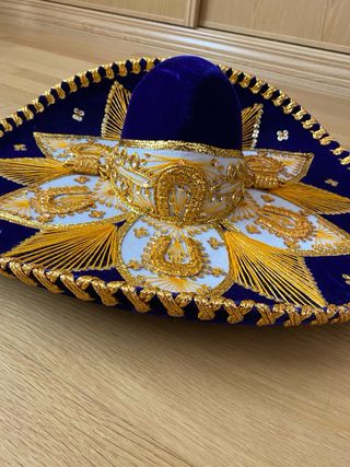 Sombrero Mariachi Bordado Morado y Dorado