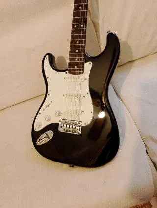 Guitarra zurdos Harley Benton+amplifi+accesorios