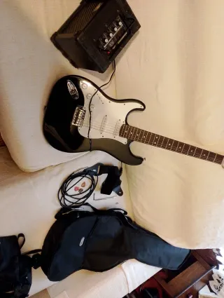 Guitarra zurdos Harley Benton+amplifi+accesorios