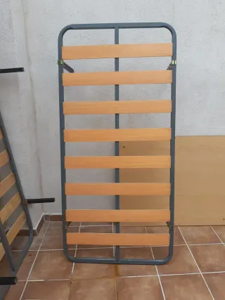 Somier de madera y metal